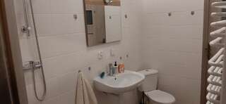 Проживание в семье Willa Mercedes Гожув-Велькопольски Трехместный номер с основными удобствами и общей ванной комнатой-2